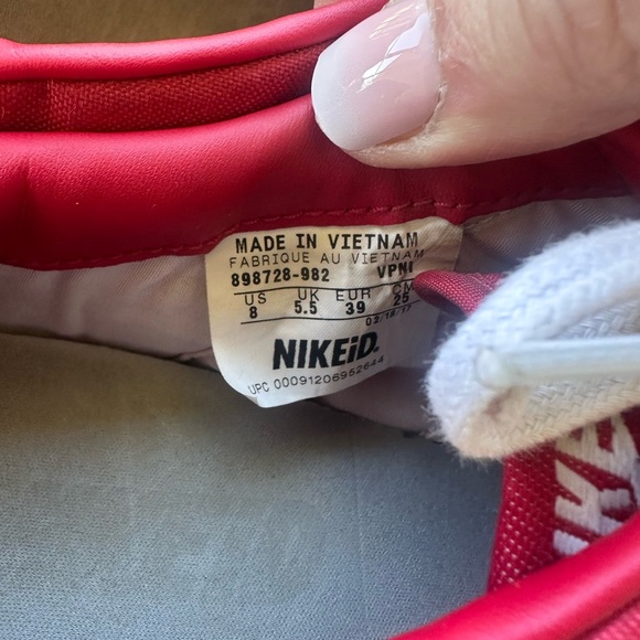 Nike Red Sneakers with White Details - Picture 6 of 7